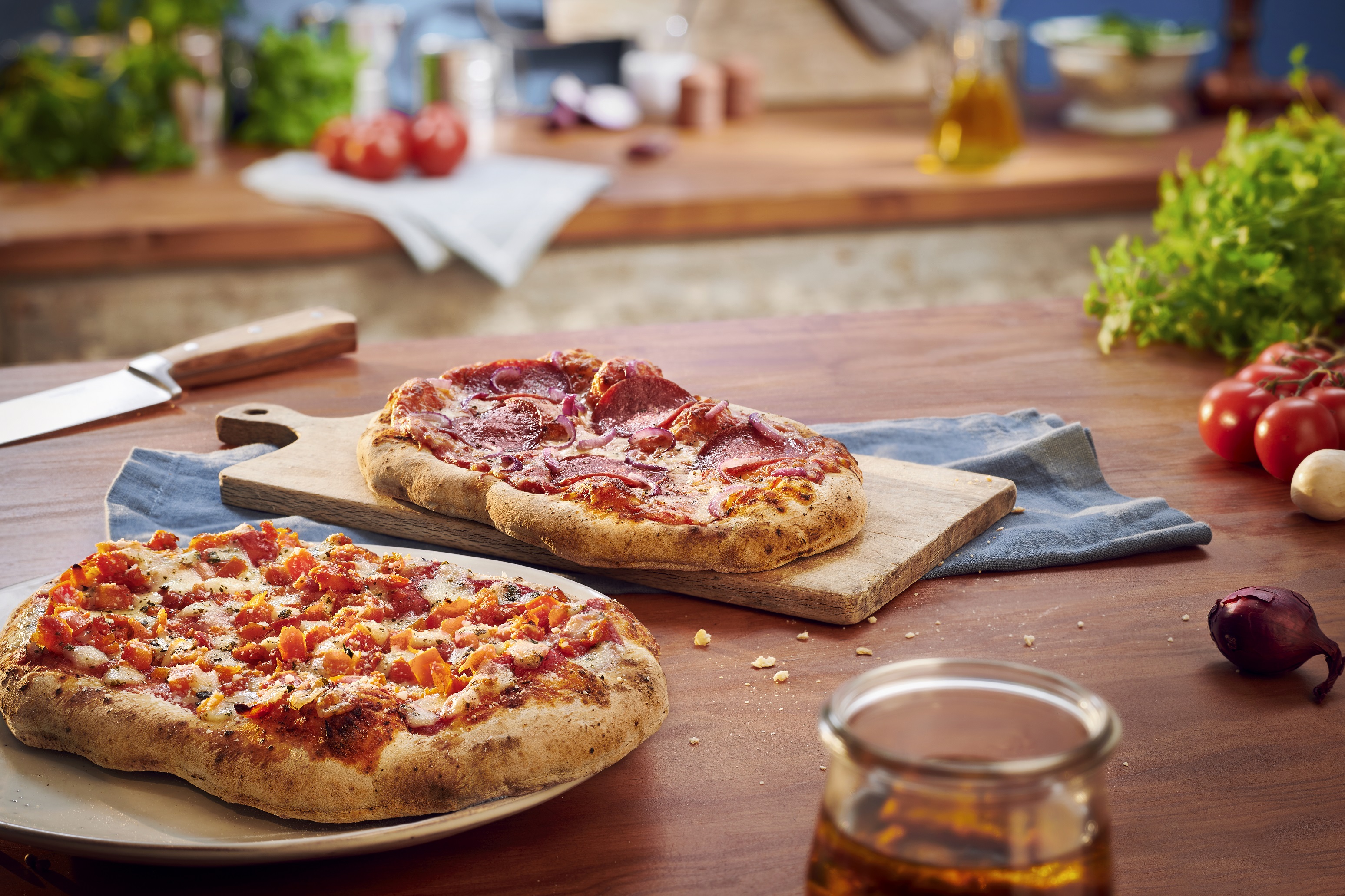 Pizza or Pinsa - the difference? | Stories Oetker What\'s Dr