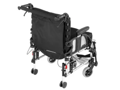 7_Ottobock-Avantgarde-XXL-with-transport-wheels.webp