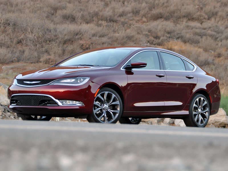 2015 Chrysler 200C Red Velvet Paint 19-inch Wheels Front Quarter Left ・  Photo by Christian Wardlaw