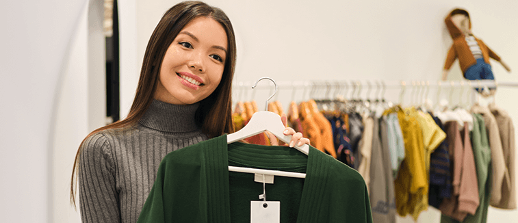 How to become a Retail Sales Associate Skills Job Description