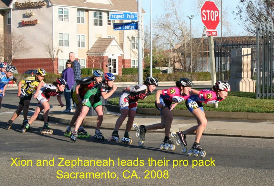 Xion leading the pack of pro ladies, Zephaneah right behind. Sacramento, CA.