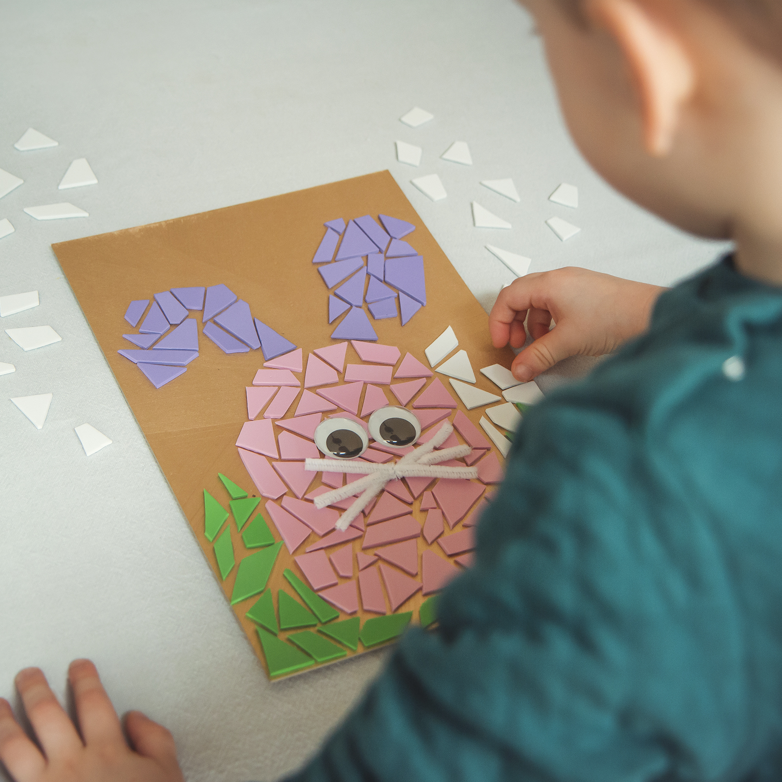 Lijsten Nederland | Paasknutselen met kinderen – wanddecoratie met echte paaseieren