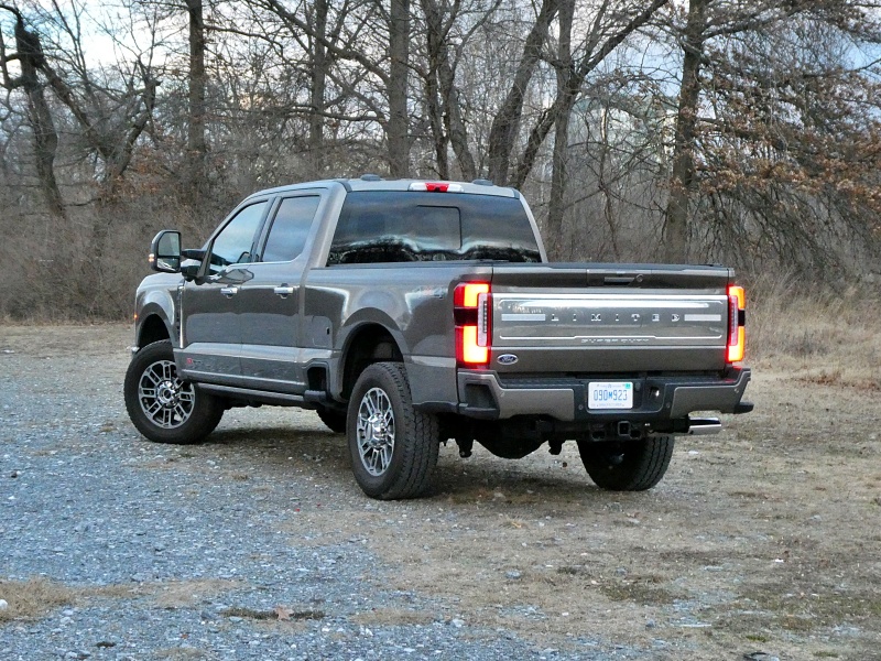 2023 Ford F-350 Super Duty Limited ・  Photo by Brady Holt