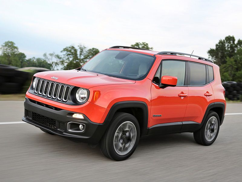 2018 Jeep Renegade Orange Driving Front Quarter ・  Photo by Jeep 