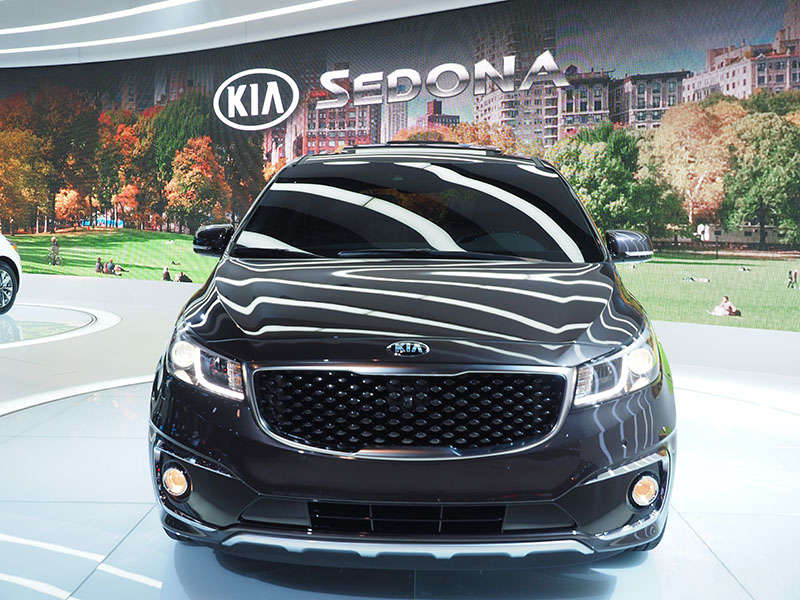 2014 LA Auto Show kia sedona 