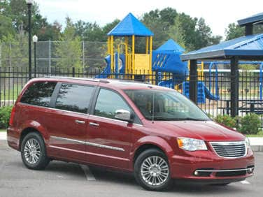 2011 chrysler town and sales country van