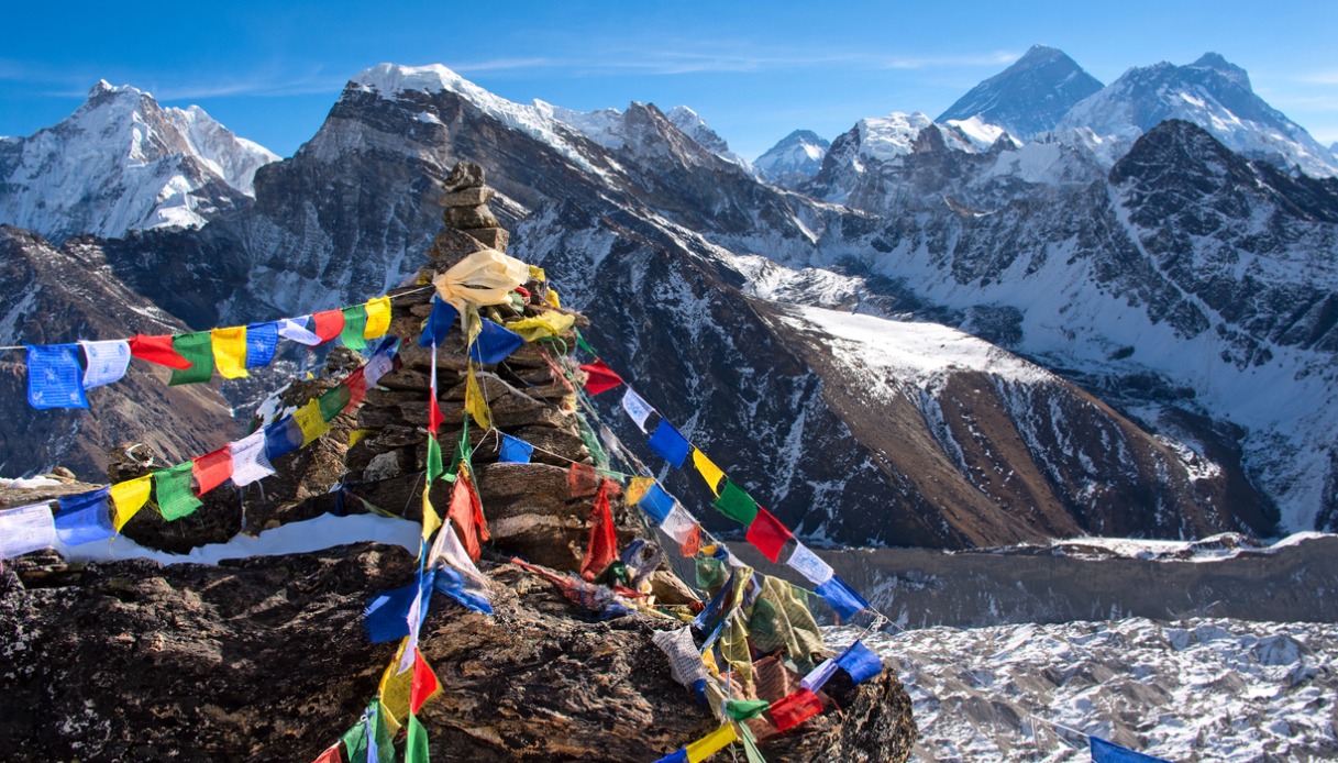 A sud del Tibet: la storia degli Sherpa, scalatori devoti alla montagna