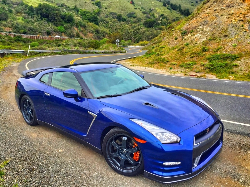 2015 Nissan GT-R Black Edition front 3/4 