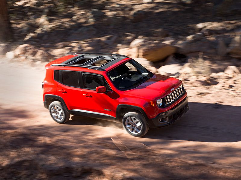 2016 Jeep Renegade roof ・  Photo by Fiat Chrysler Automobiles 
