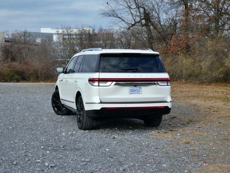 2022 Lincoln Navigator ・  Photo by Brady Holt