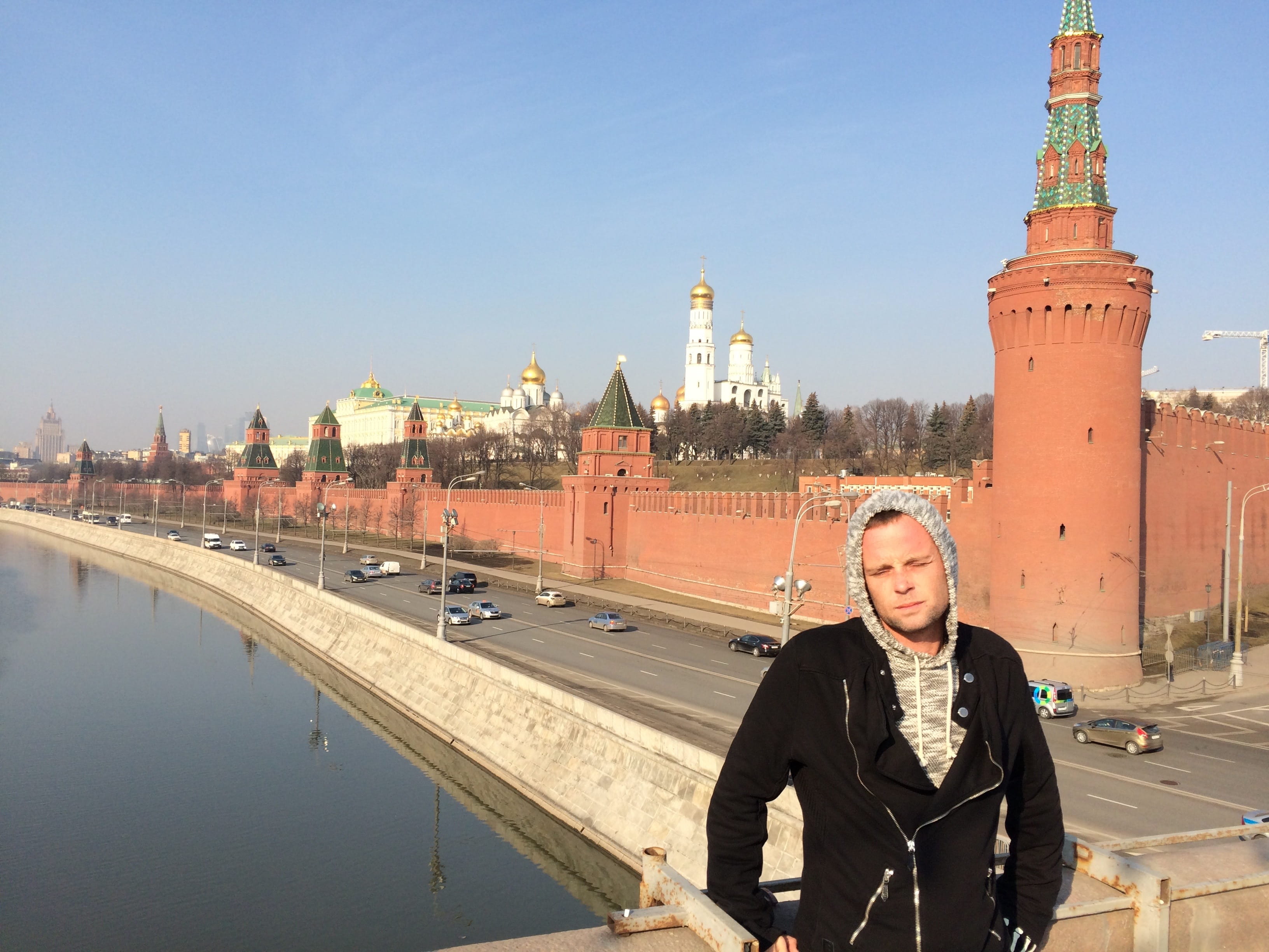 sunshine-in-red-square.jpg