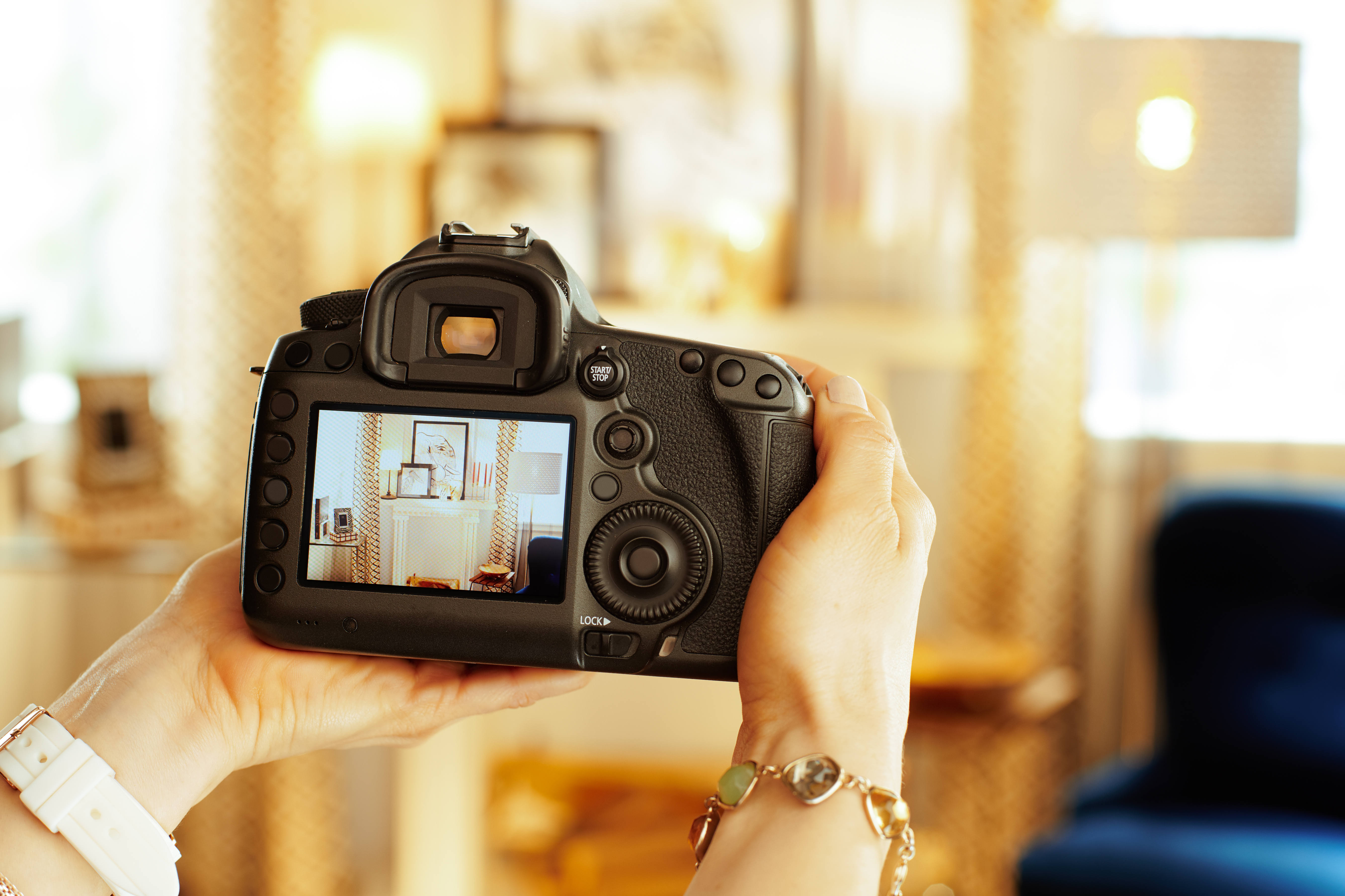 Photographing the interior of a home