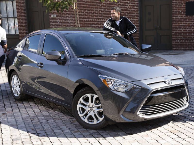 10 Safest Cars under 20,000 Autobytel