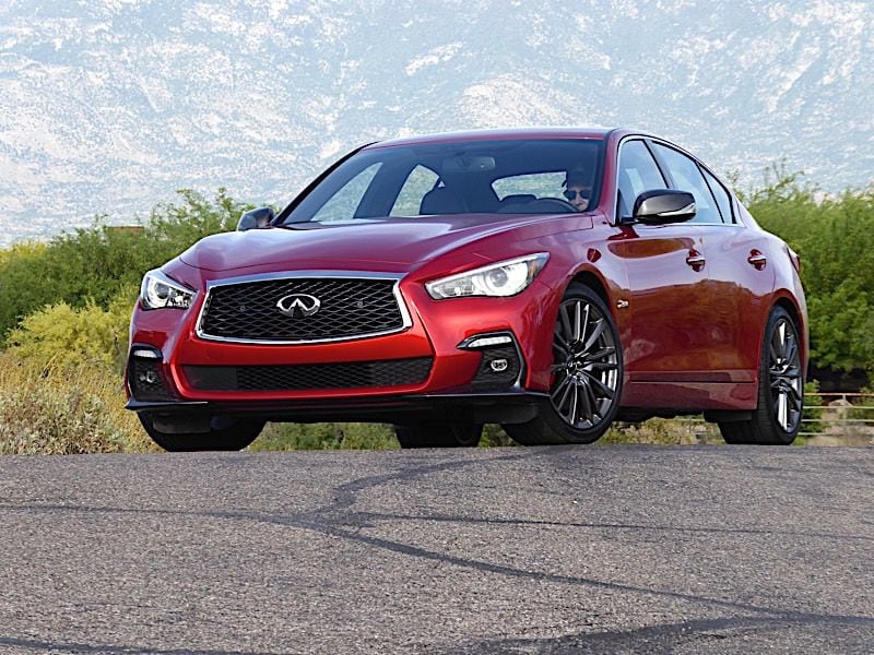 2019 INFINITI Q50 2.0t PURE vs 2019 INFINITI Q50 3.0t LUXE