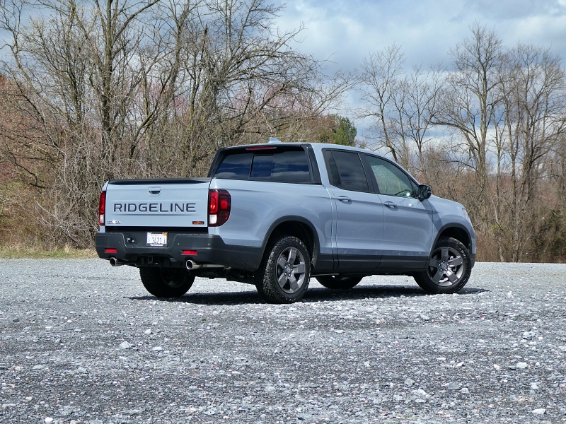 2024 Honda Ridgeline Road Test and Review | Autoweb