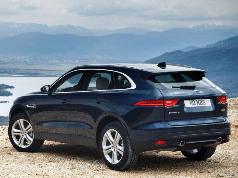 2017 Jaguar FPACE Dark Sapphire Blue rear view ・  Photo by Jaguar Land Rover