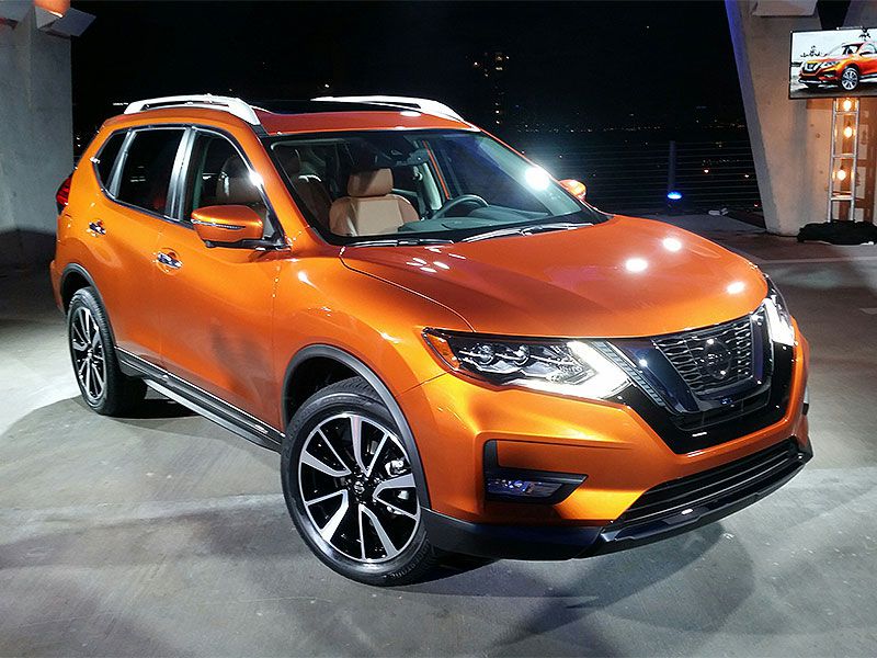 2017 Nissan Rogue front exterior by Ron Sessions 