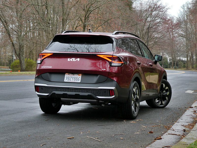 2023 Kia Sportage PHEV ・  Photo by Brady Holt