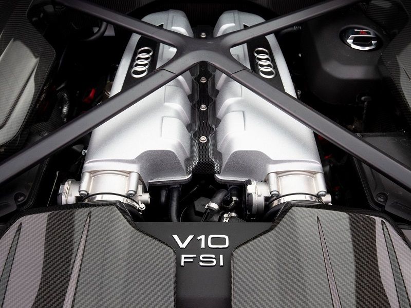 2020 Audi R8 Coupe Engine V10 ・  Photo by Audi 