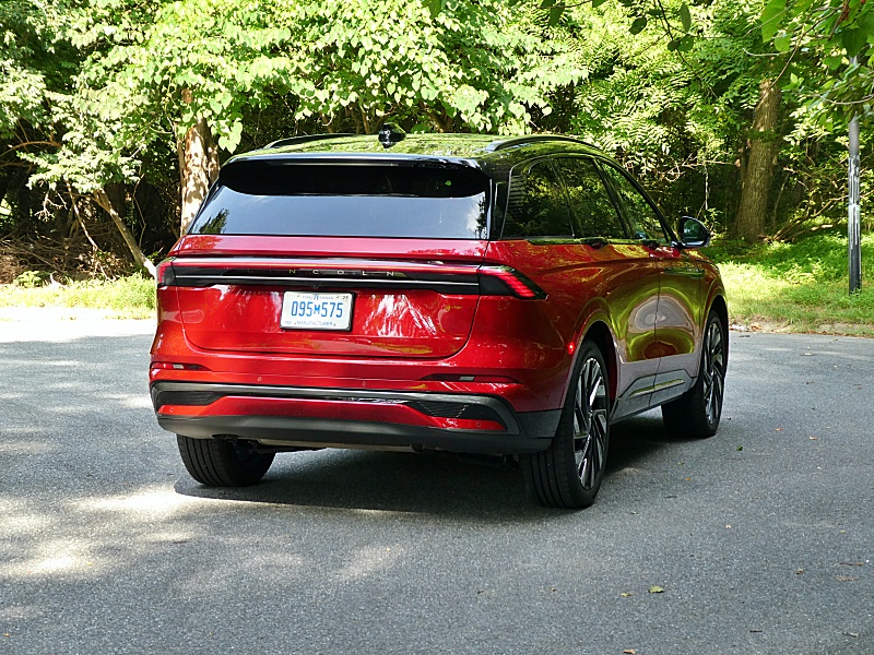 2024 Lincoln Nautilus Reserve III ・  Photo by Brady Holt