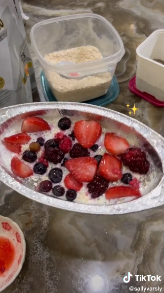 Resep Oatmeal Banana Berry Oven Pro Whey