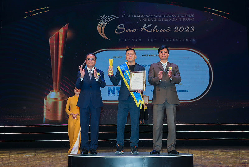 NTQソリューション、ベトナムのIT産業への貢献が認められSao Khue Awardを8年連続で受賞