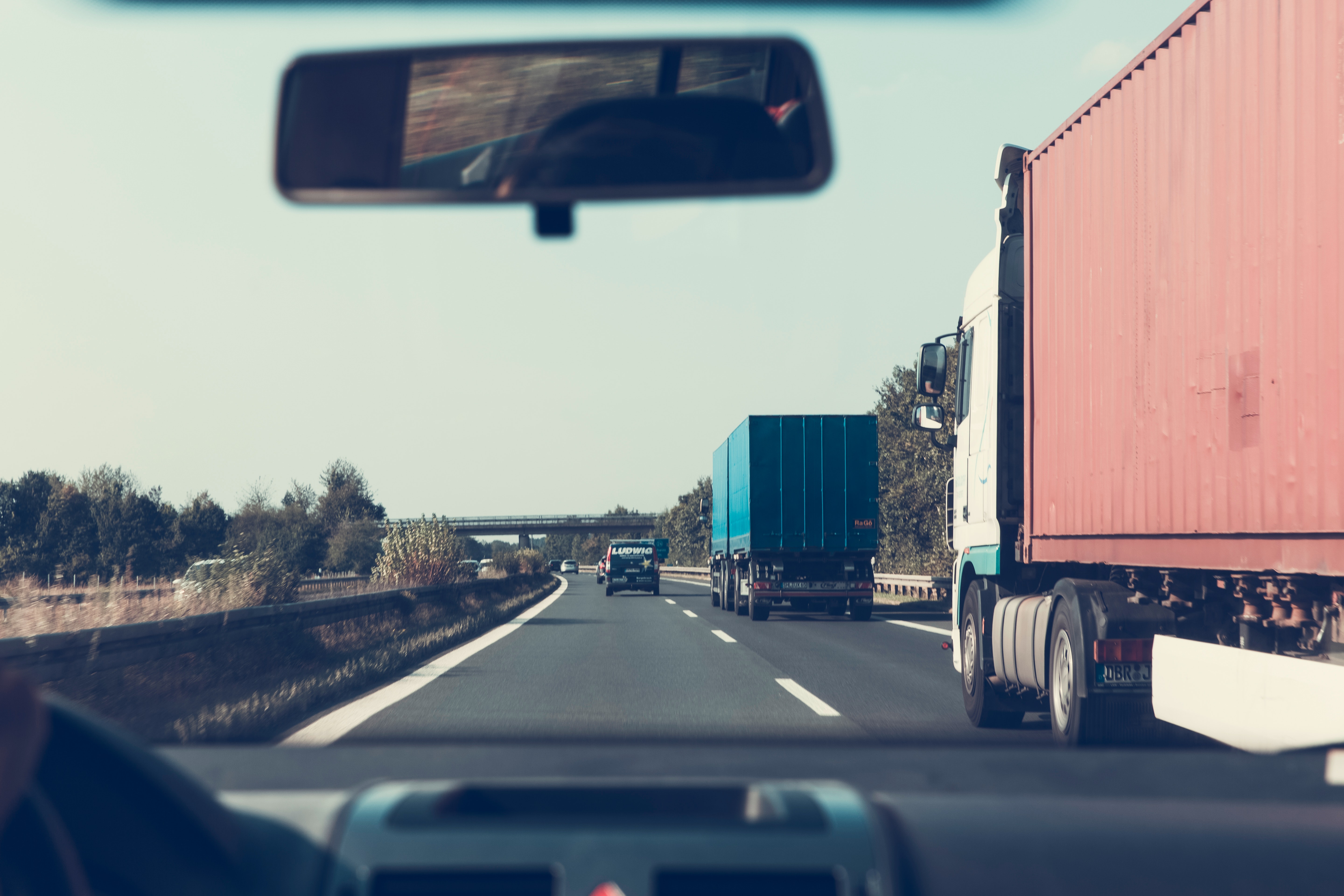 Truck Toilet benutzt unsere Schiene DZ5321, um die Konkurrenz wegzuspülen