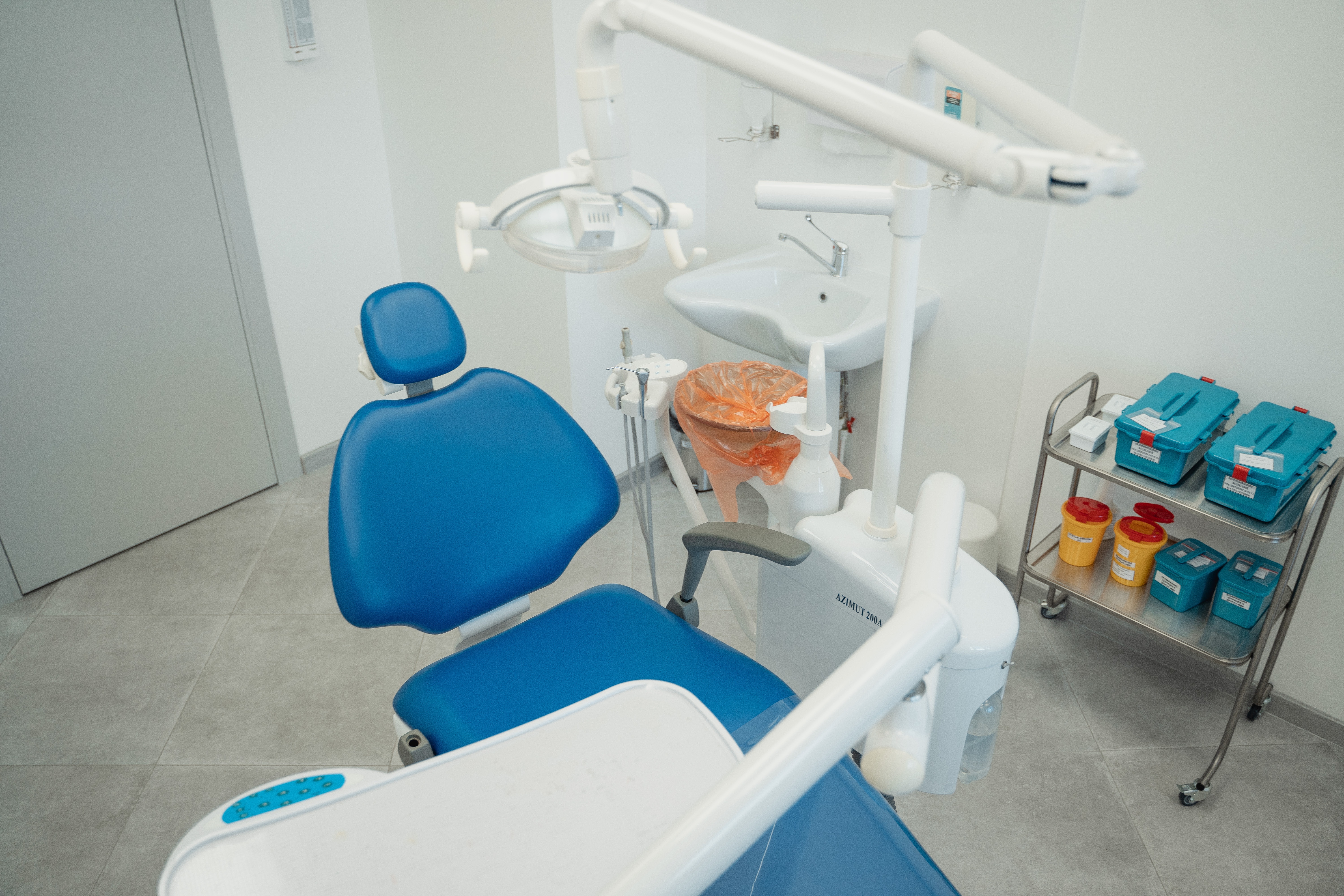 Dentist chair 2.jpg