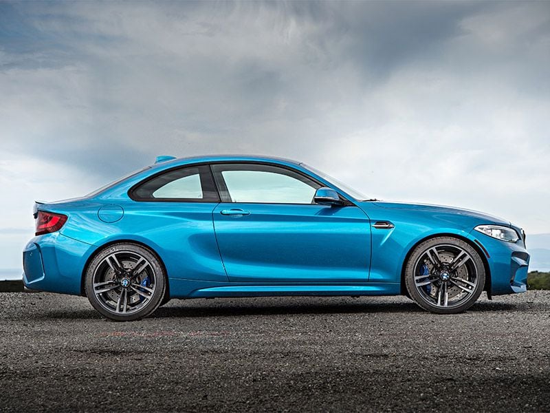 2016 BMW M2 profile ・  Photo by BMW 