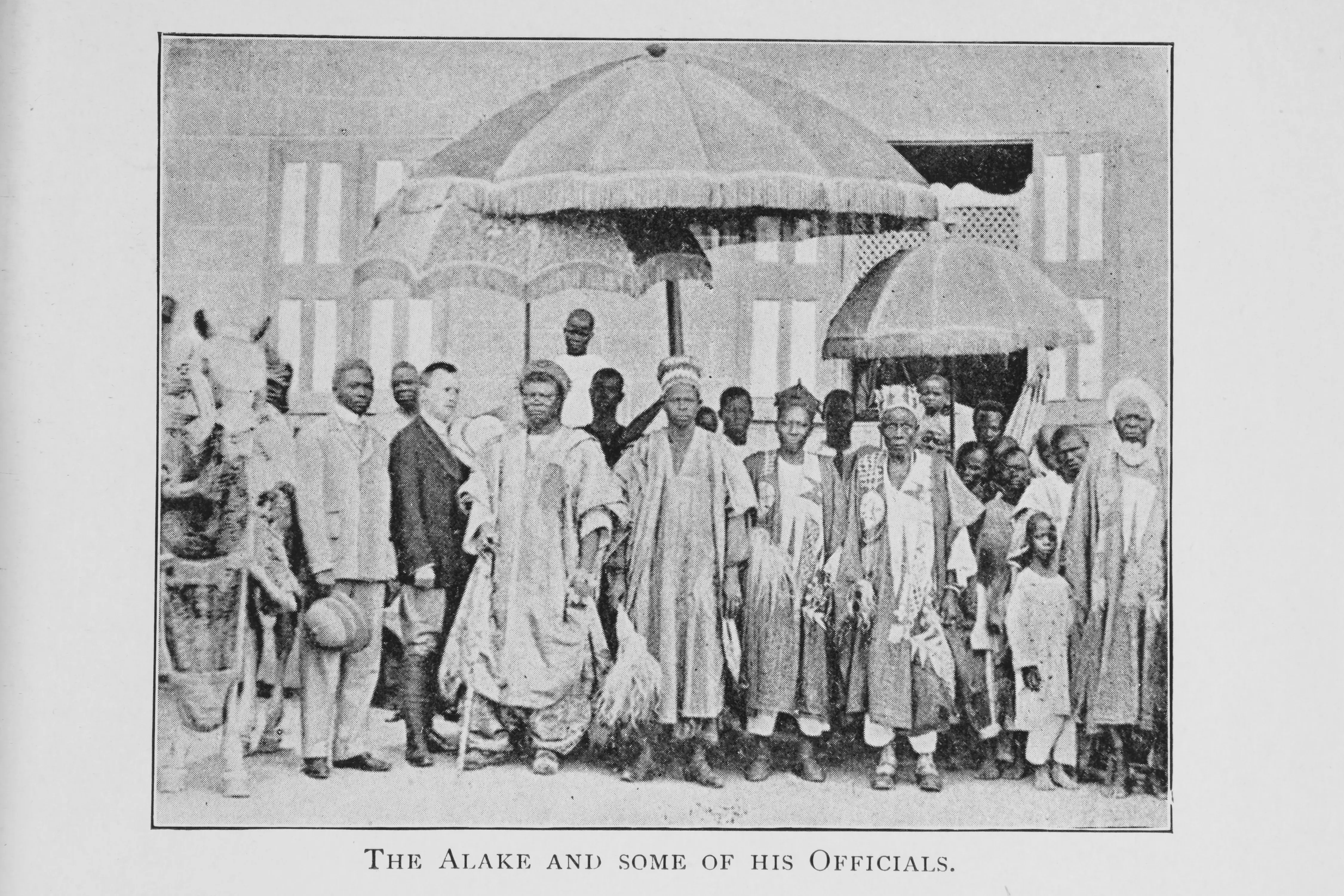alake-20gbademo-20i-20and-20chiefs-20-early-201900s.webp