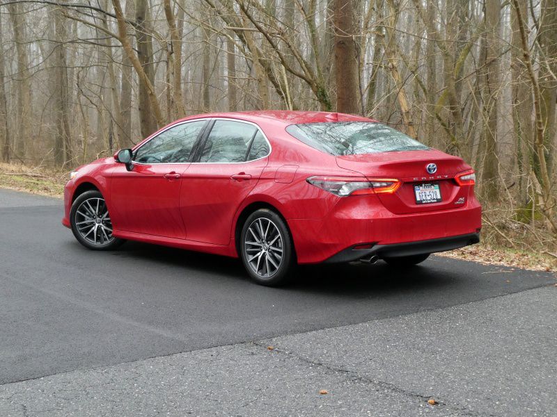 Auto review: 2023 Toyota Camry hybrid is a well-rounded, fuel-efficient  midsize sedan – The Oakland Press