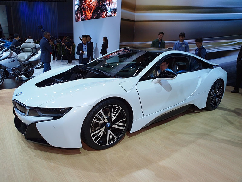 10 Things You Need To Know About The 2015 BMW i8 | Autobytel