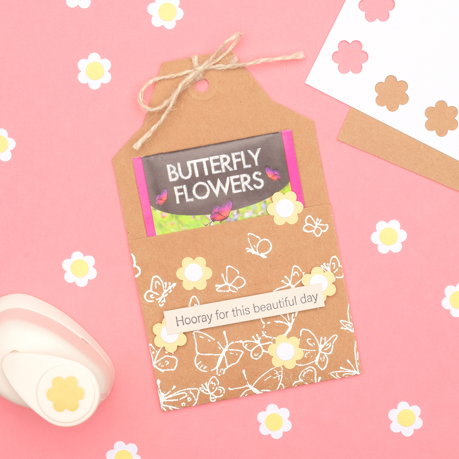 #vaessencreative #craftedtosmile #cardmaking #kaartenmaken #basteln #cardmakingideas #cardmakinghobby #embossing #embossingfolder #embossingpowder #mariannedesign #sizzix #stamps #stamping #cuttingmachine #diecutfun #easycrafts #craftingfun #scrapbooking #craft #crafts #crafting #papercrafts #papercrafting