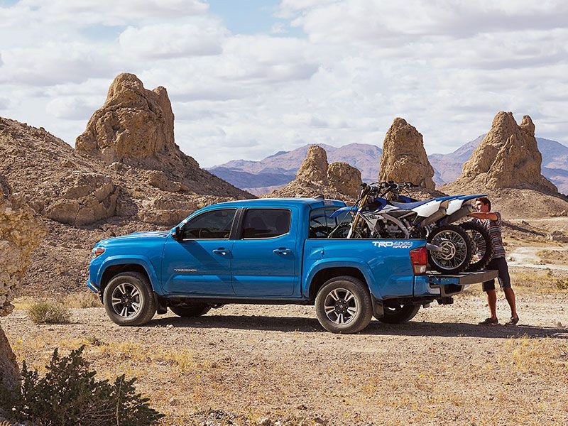 2016 Toyota Tacoma with dirtbikes ・  Photo by Toyota 