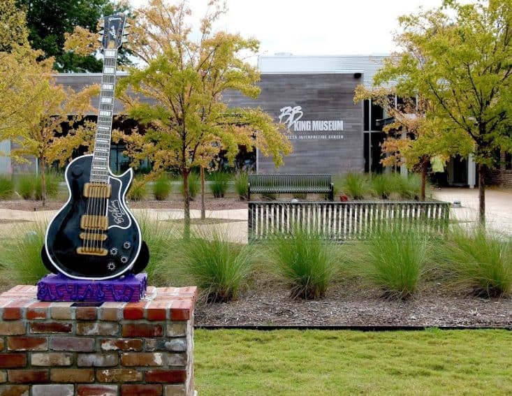 outside view of BB King Museum
