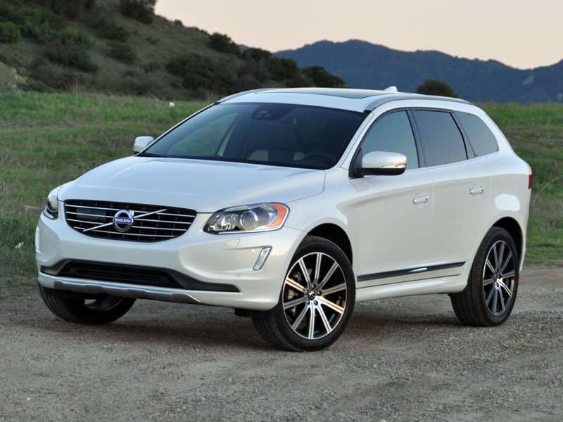 2015 Volvo XC60 T6 Drive-E Crystal White Pearl Safest Cars Best Cars for Surviving an Accident ・  Photo by Christian Wardlaw