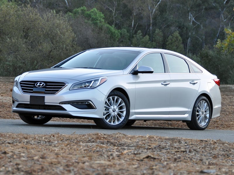 2015 Hyundai Sonata Limited Symphony Silver Front Quarter Left ・  Photo by Christian Wardlaw