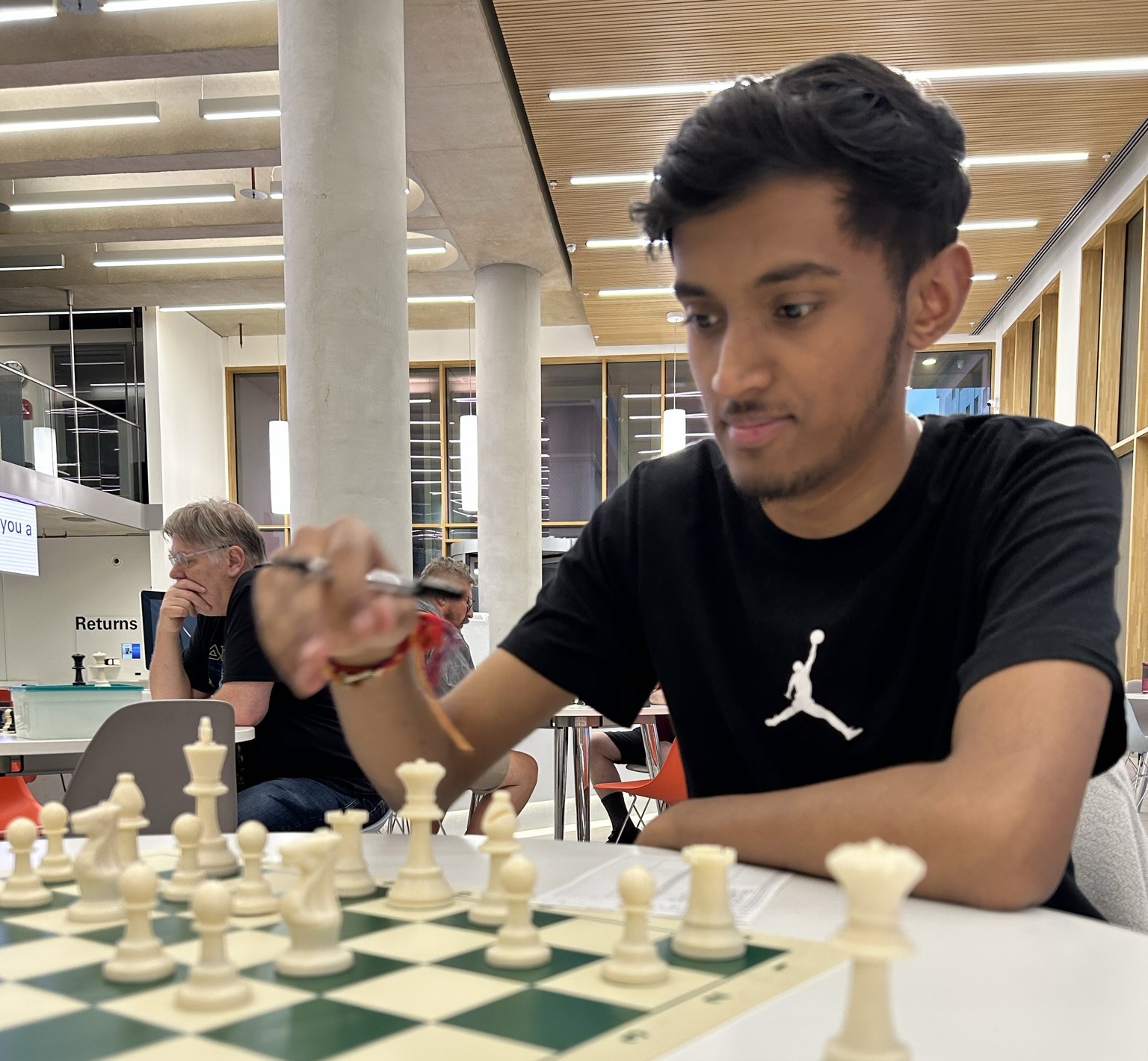  Miniature marvel: Daven Patel vs Elliot Long. Bedfordshire Chess League Game.