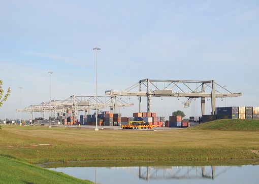 Krankühlgeräte für ein Containerterminal