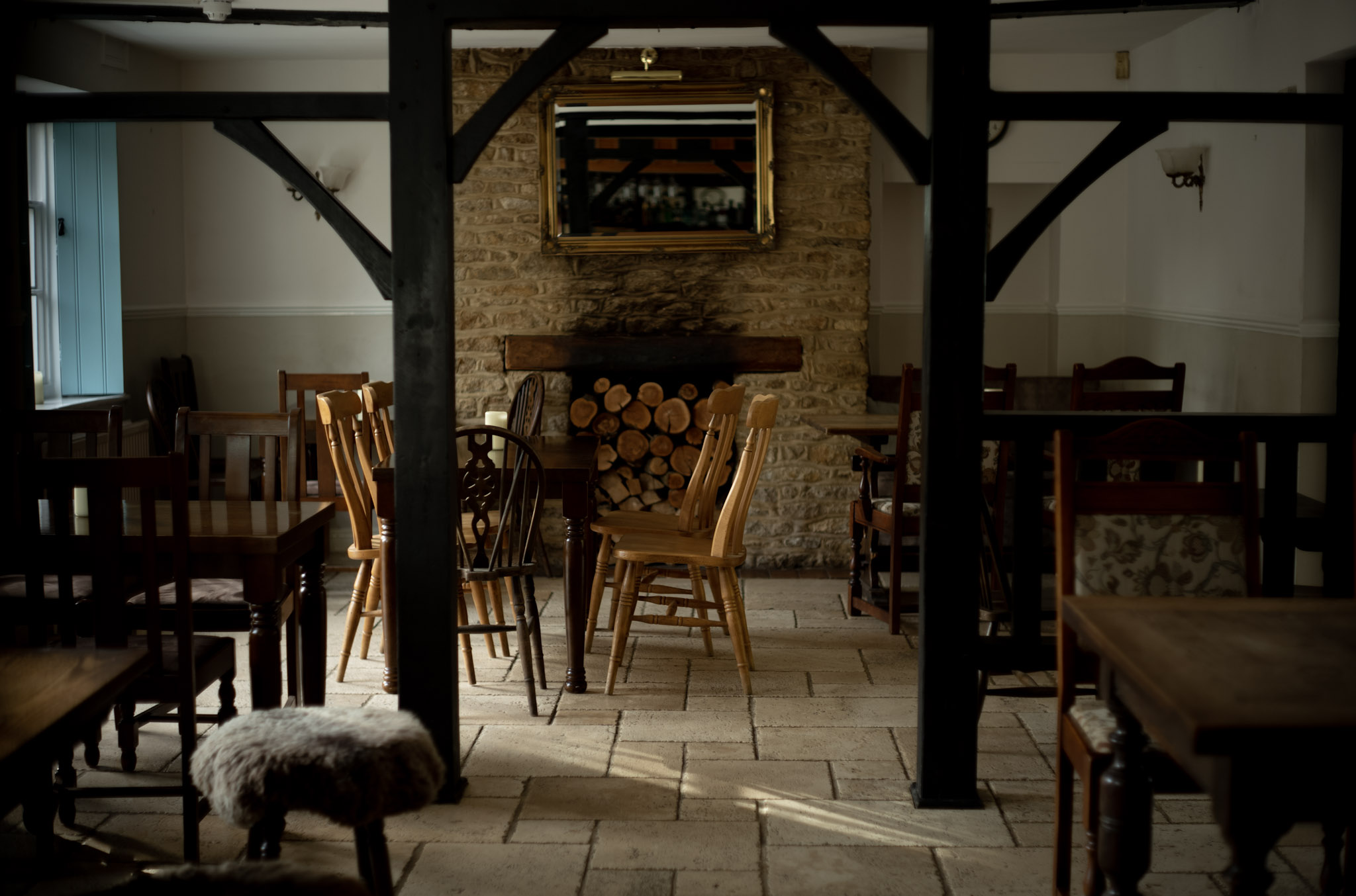 The bar at the Lamb Tavern