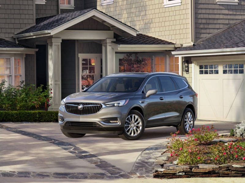 2018 Buick Enclave front three quarter house ・  Photo by Buick 