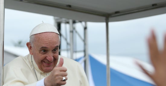 Daumen hoch für den Attributions-Papst aus Duisburg. (Foto: Korea.net )