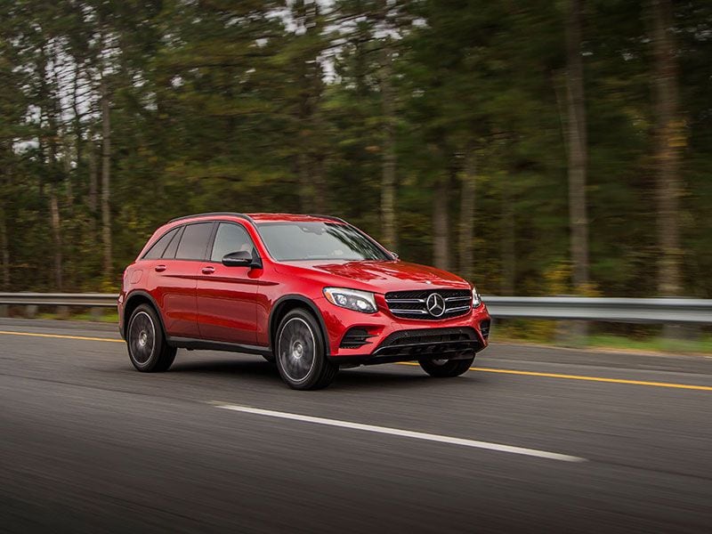 2016 Mercedes Benz GLC300 ・  Photo by Mercedes-Benz 