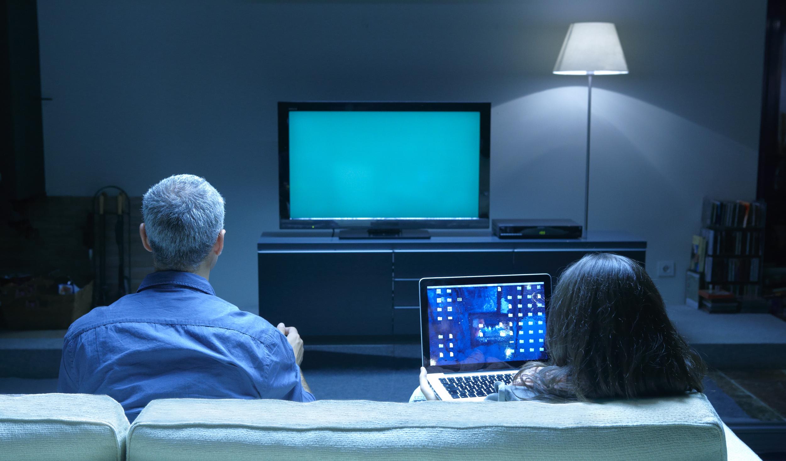 Parrot Study: Majority of Viewers Multitask While Watching TV | Parrot ...