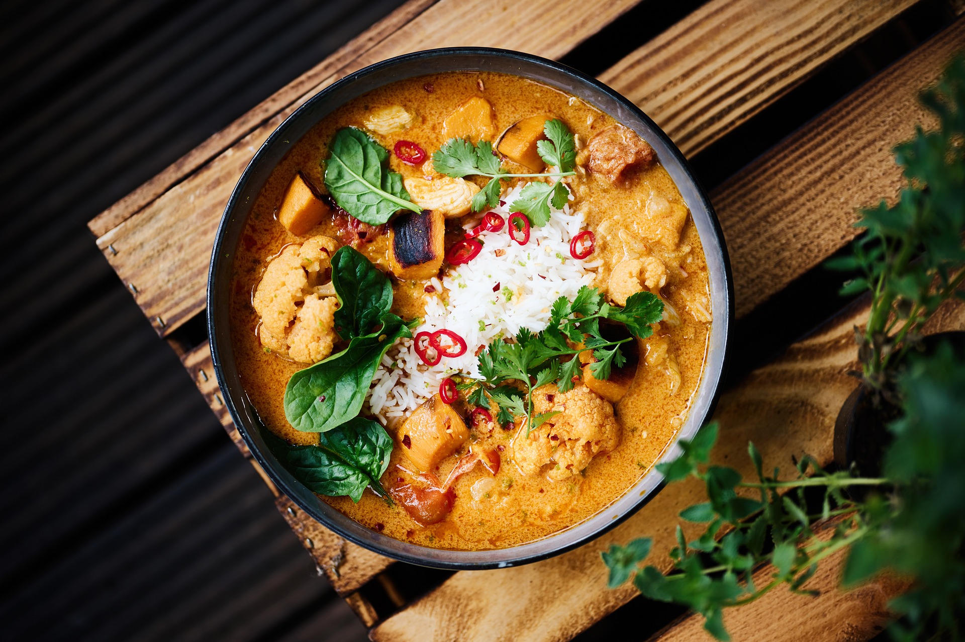 Hungry? Try This Easy Chicken & Cauliflower Curry