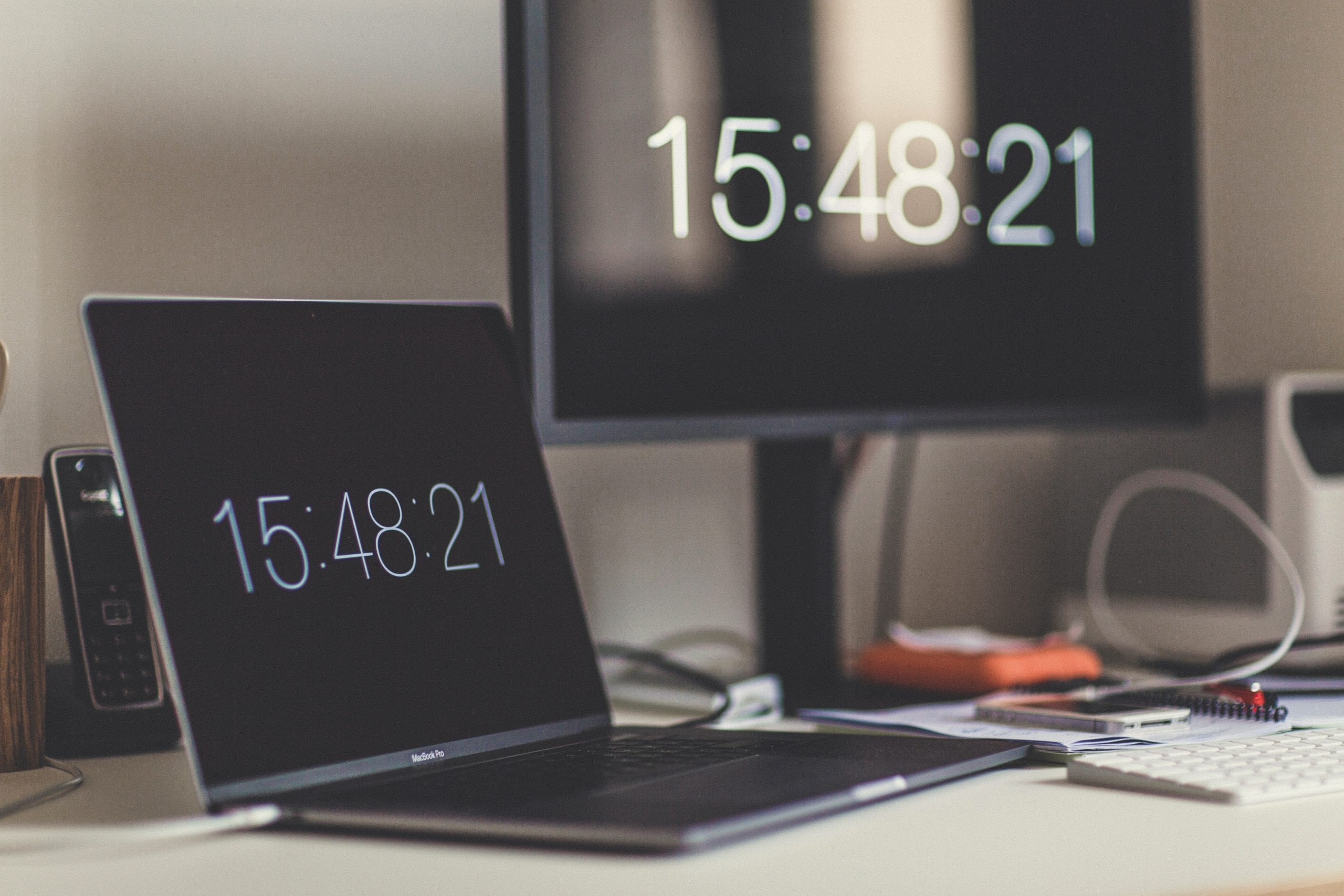 Business-Hacks_digitale-Zeiterfassung-scaled