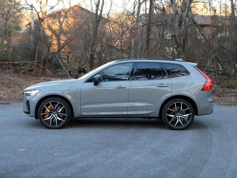 2025 Volvo XC60 PHEV Polestar Engineered ・  Photo by Brady Holt