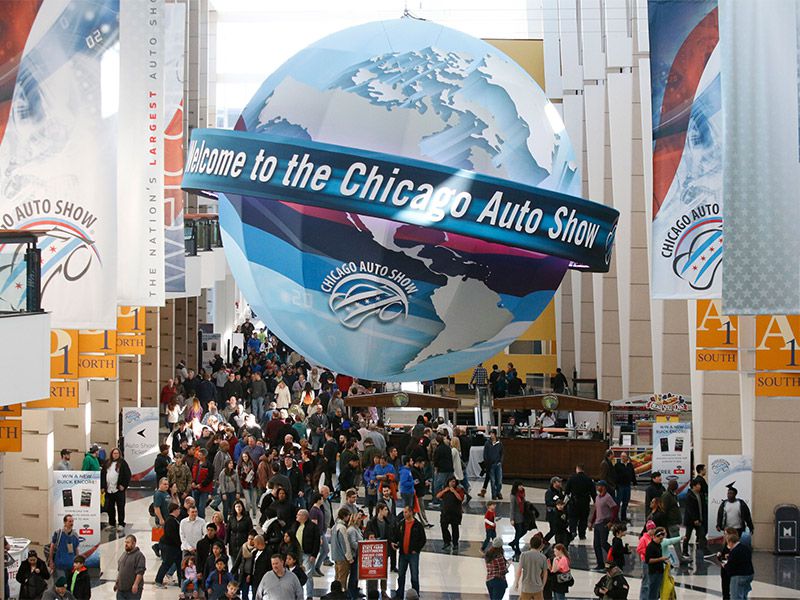 2016 CAS Globe ・  Photo by Chicago Auto Show