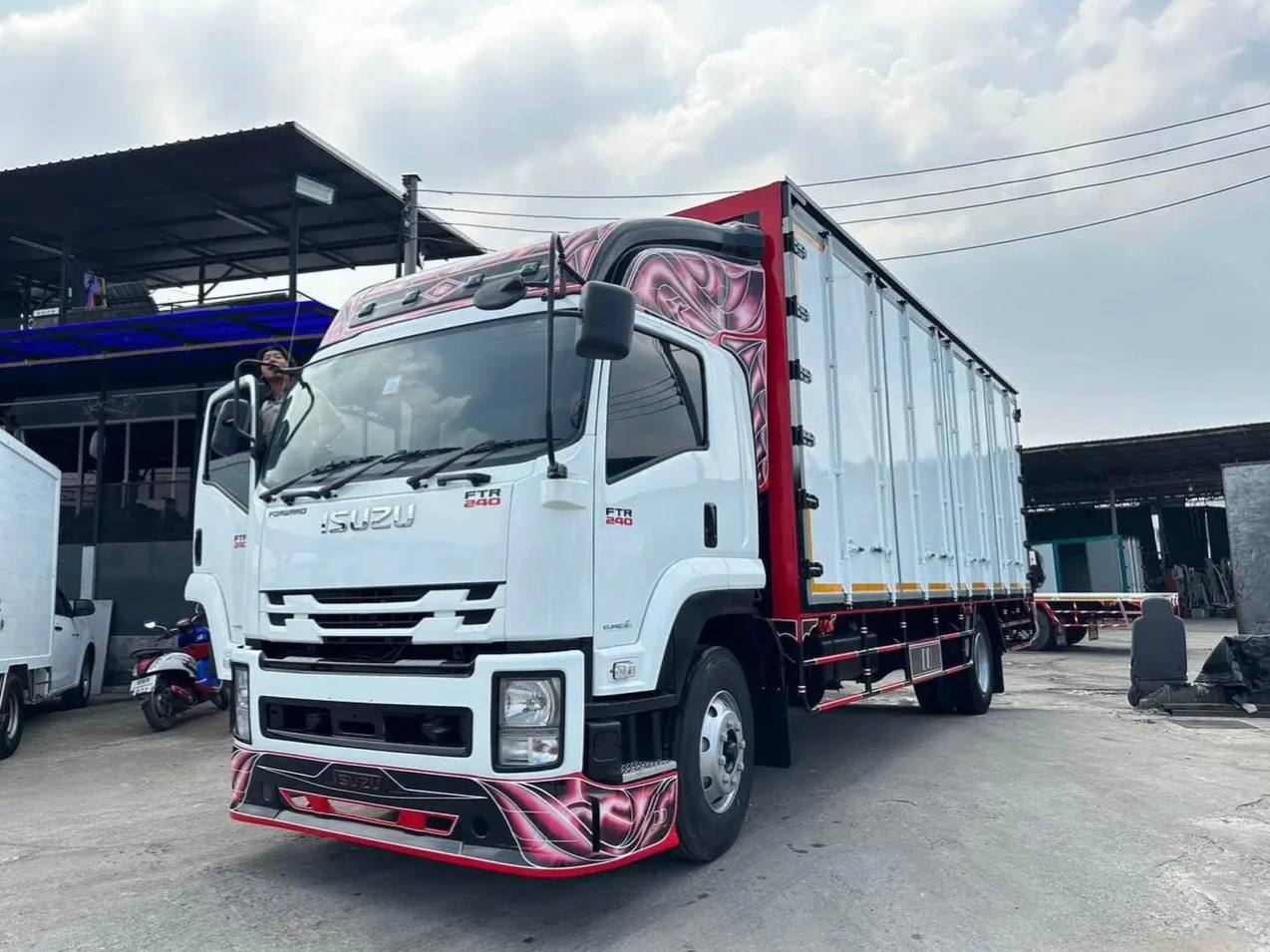 Главное изображение Isuzu FTR240 clqf5jvt20s4k0b1354e06ivr