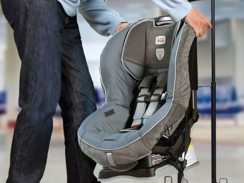 silver carseat ・  Photo by Diapers.com 